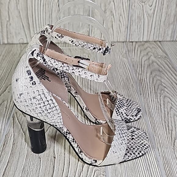 BCBGeneration Lexana Snakeprint Leather Ankle Strap Heeled Sandals Womens 5 NEW - Picture 2 of 13